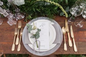 Rustic table setting for wedding