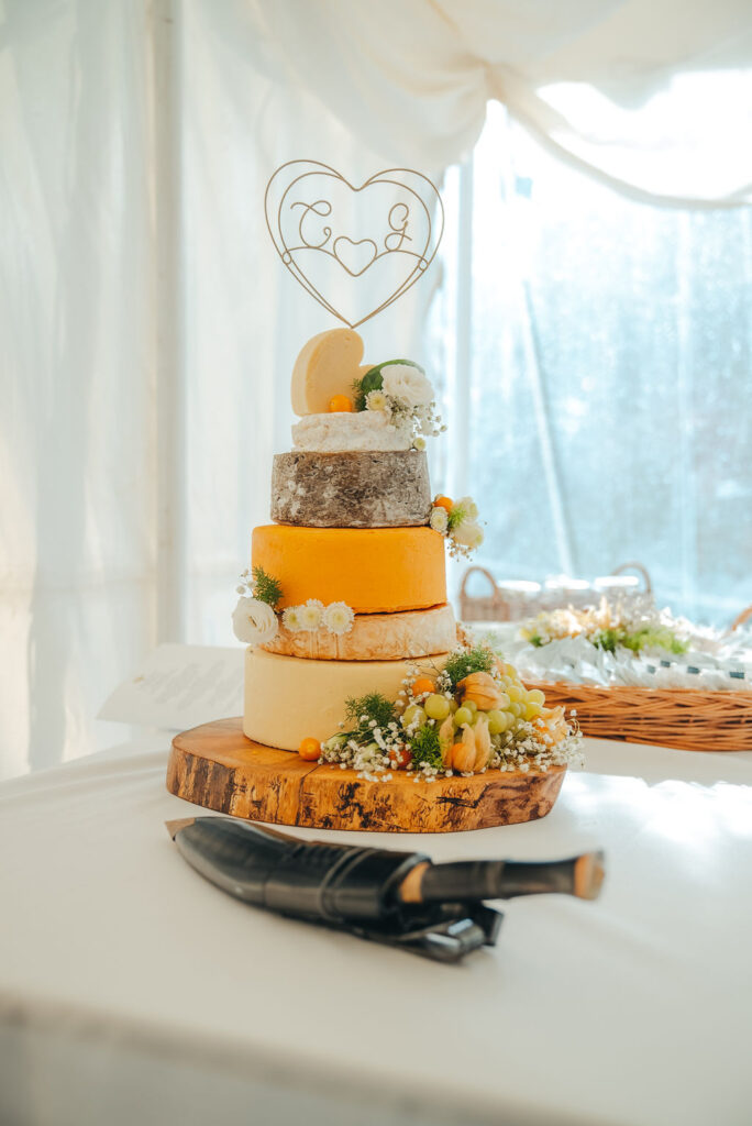 Lemon tree cheese wedding cake